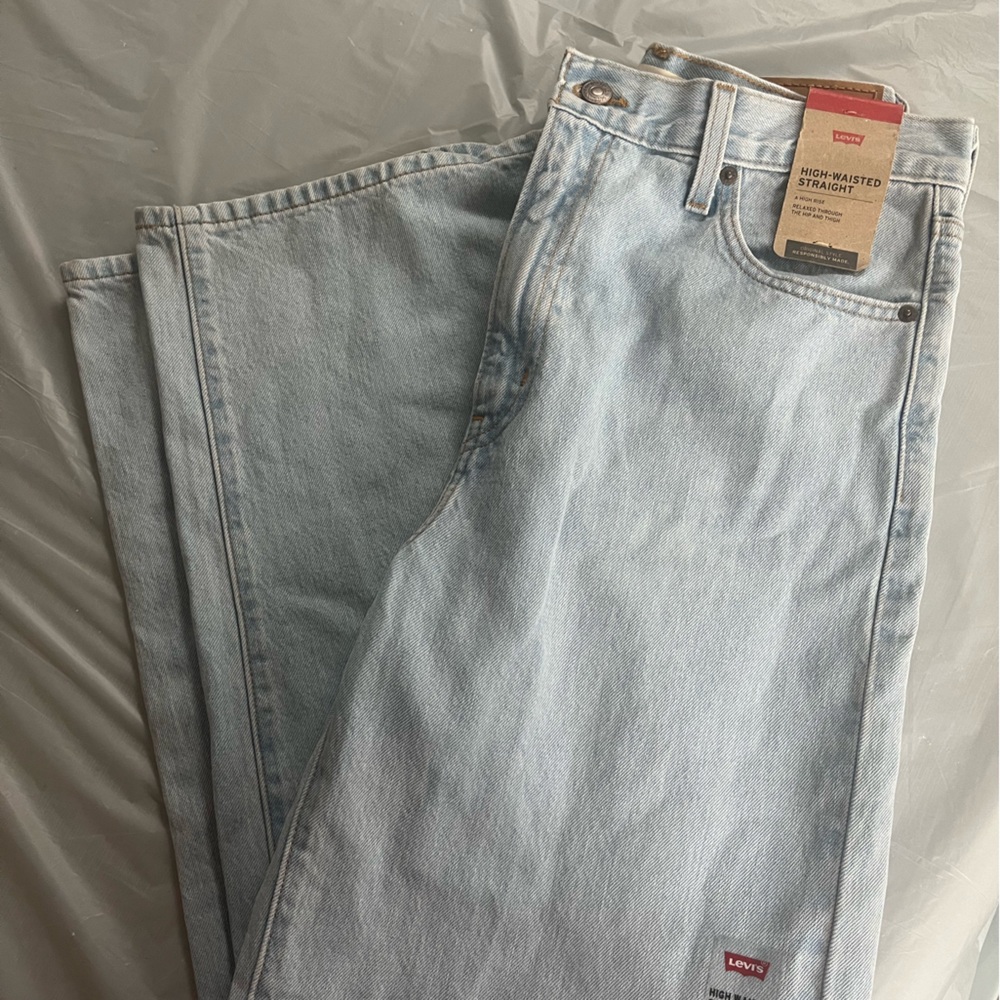 Levi’s High Waisted Straight Jeans Size 29